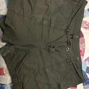 ANA army green shorts 16w